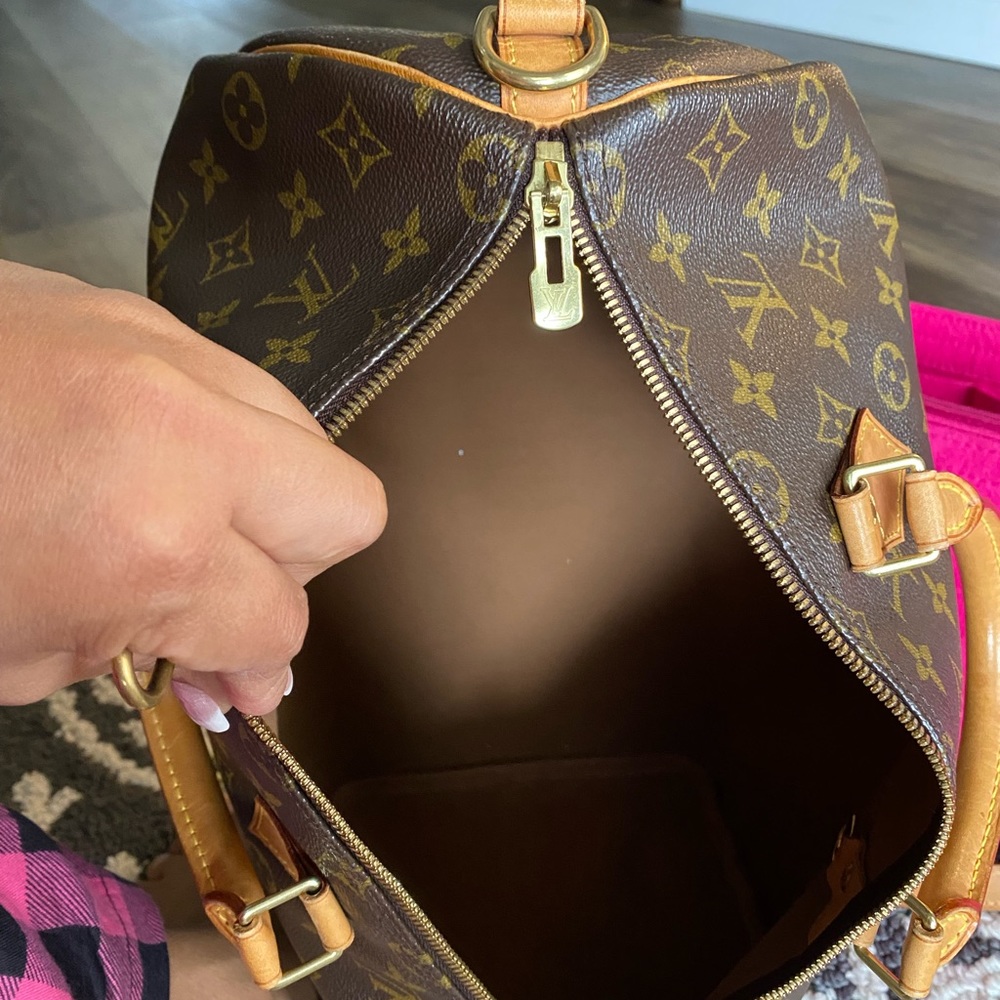 Louis Vuitton Brown Monogram Canvas Crossbody Bag with Tan Leather Strap - Picture 15 of 16